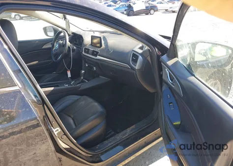 2018 Mazda Mazda3 Touring из США, поврежденный, VIN 3MZBN1V31JM268537